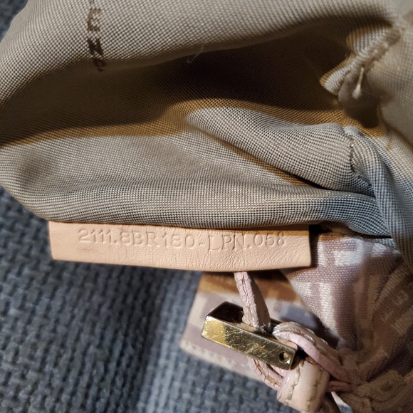 Fendi Baguette Cloth Mini bag, dusty pink - Picture 11 of 14